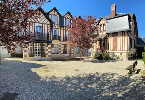 Appartement Elegant Au Coeur De Cabourg Bagian luar foto